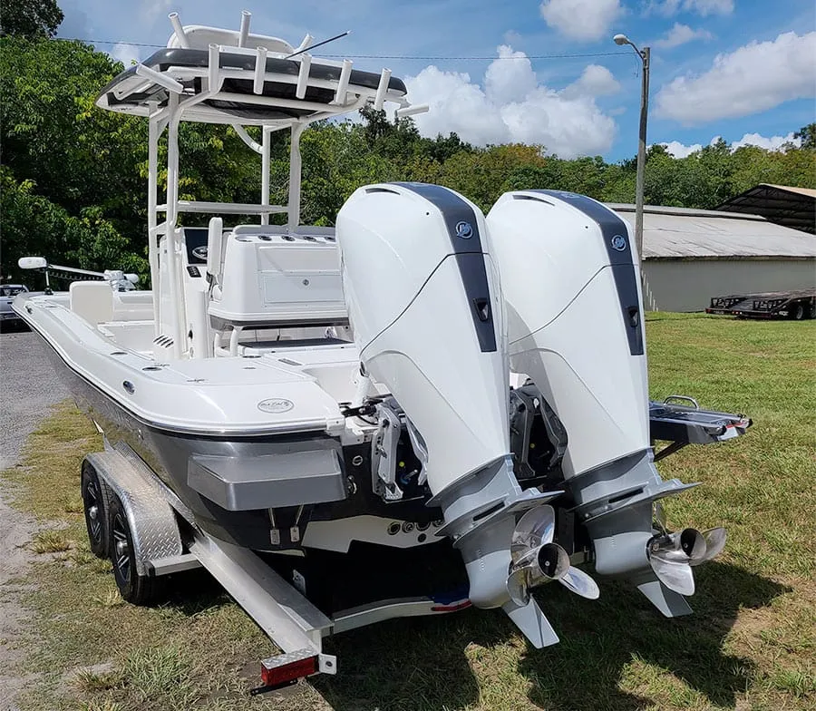 Caymas 28HB with custom Mercury accents